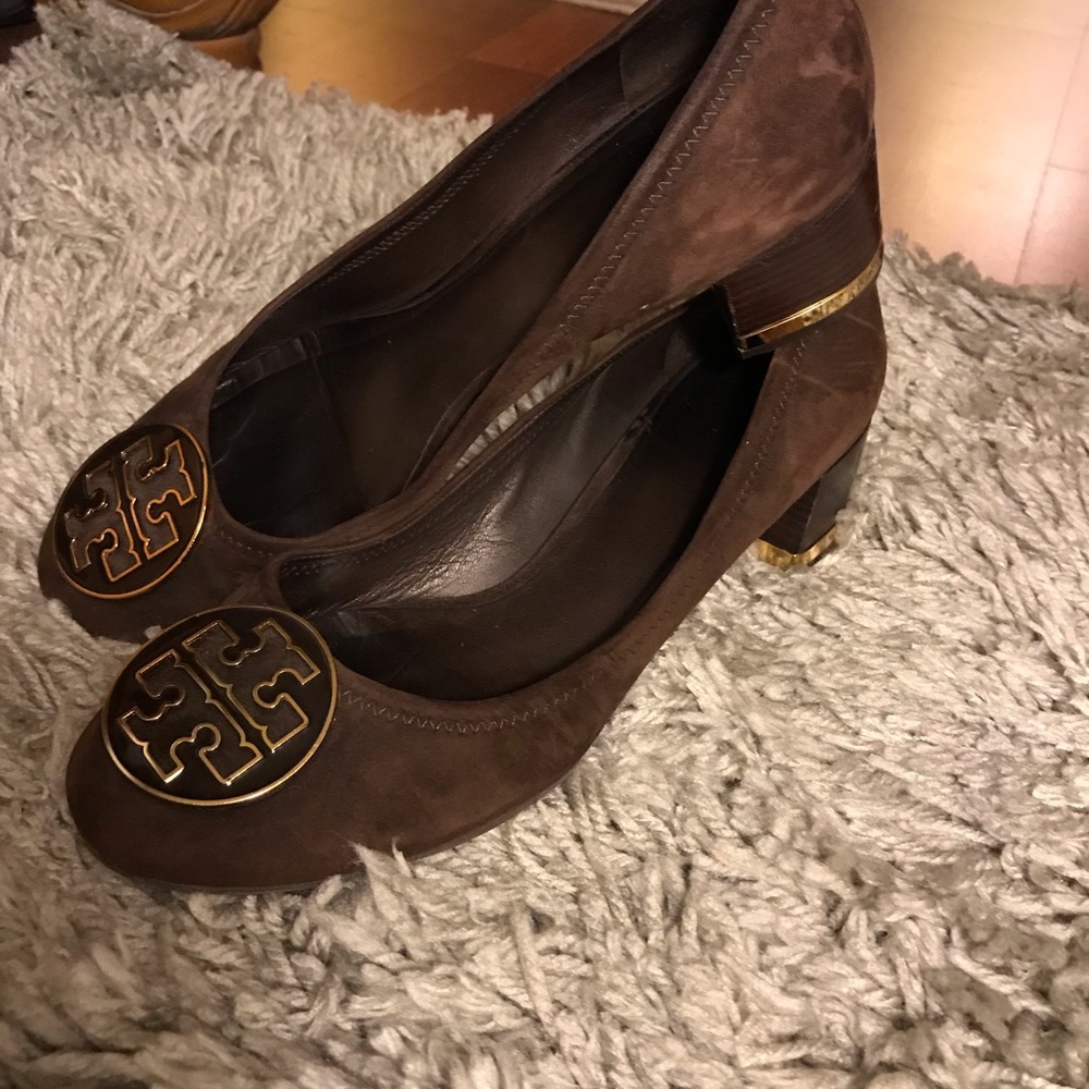 Beautiful brown Tory Burch suede shoes